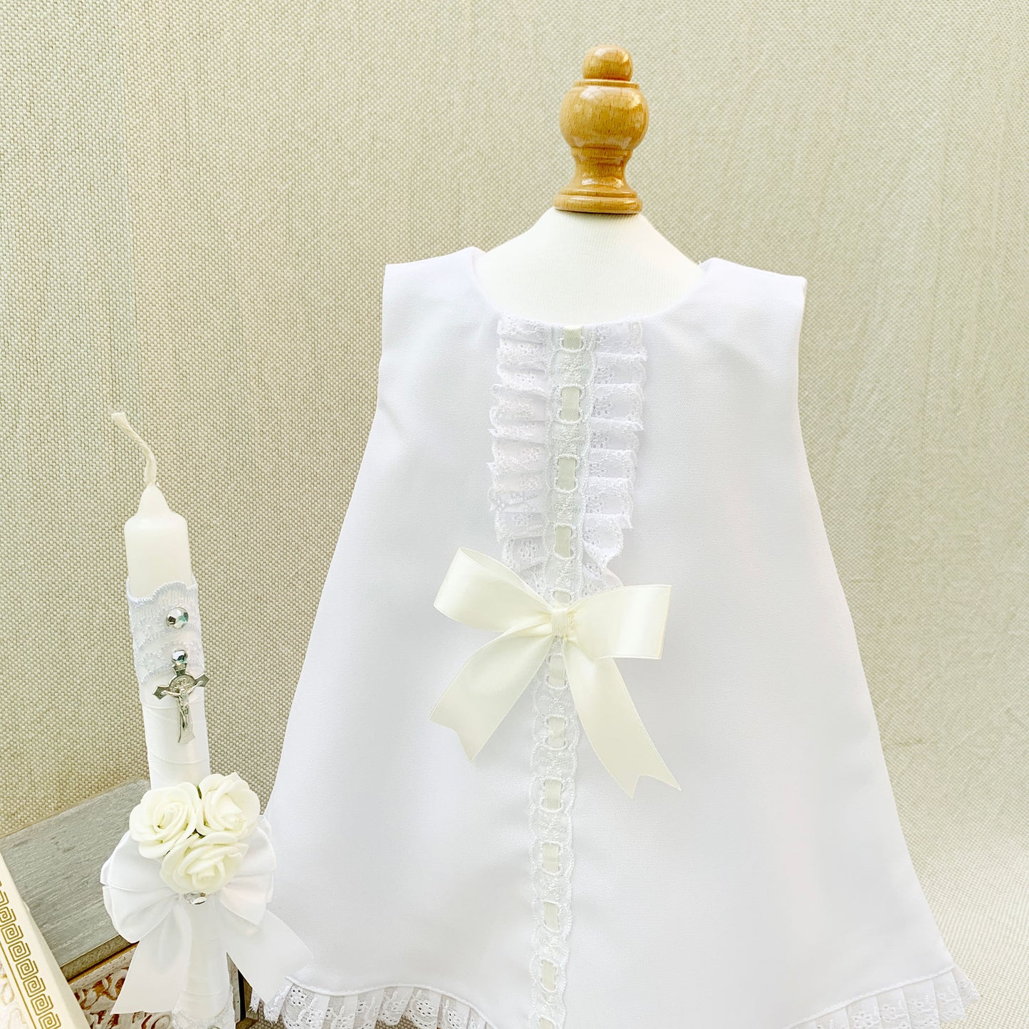 Conjunto bautismal vestido corte en A ivory cinta + accesorios (6 piezas)